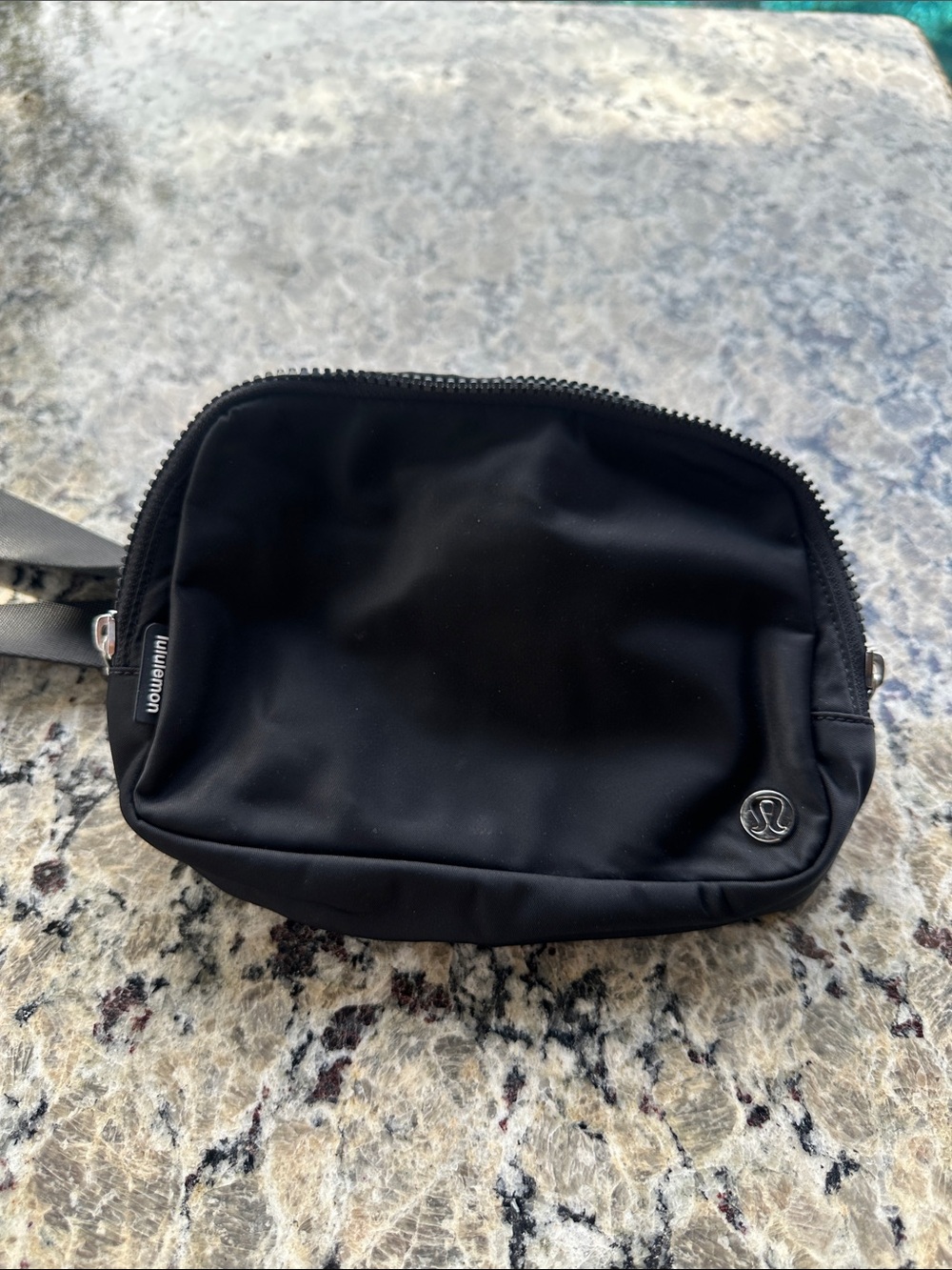 lululemon athletica black x-large belt bag